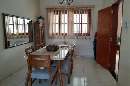 Casa para venda no Planalto Paraíso.