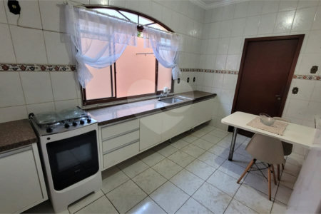 Casa em Condomínio, no Parque Sabará