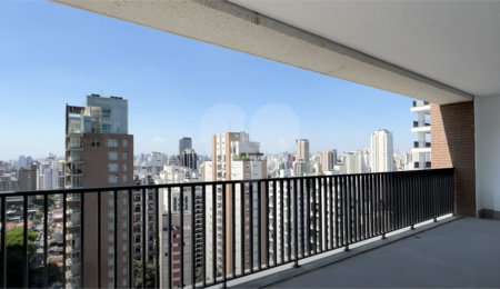 Apartamento à venda com 3 suítes em Vila Nova Conceição, São Paulo, SP