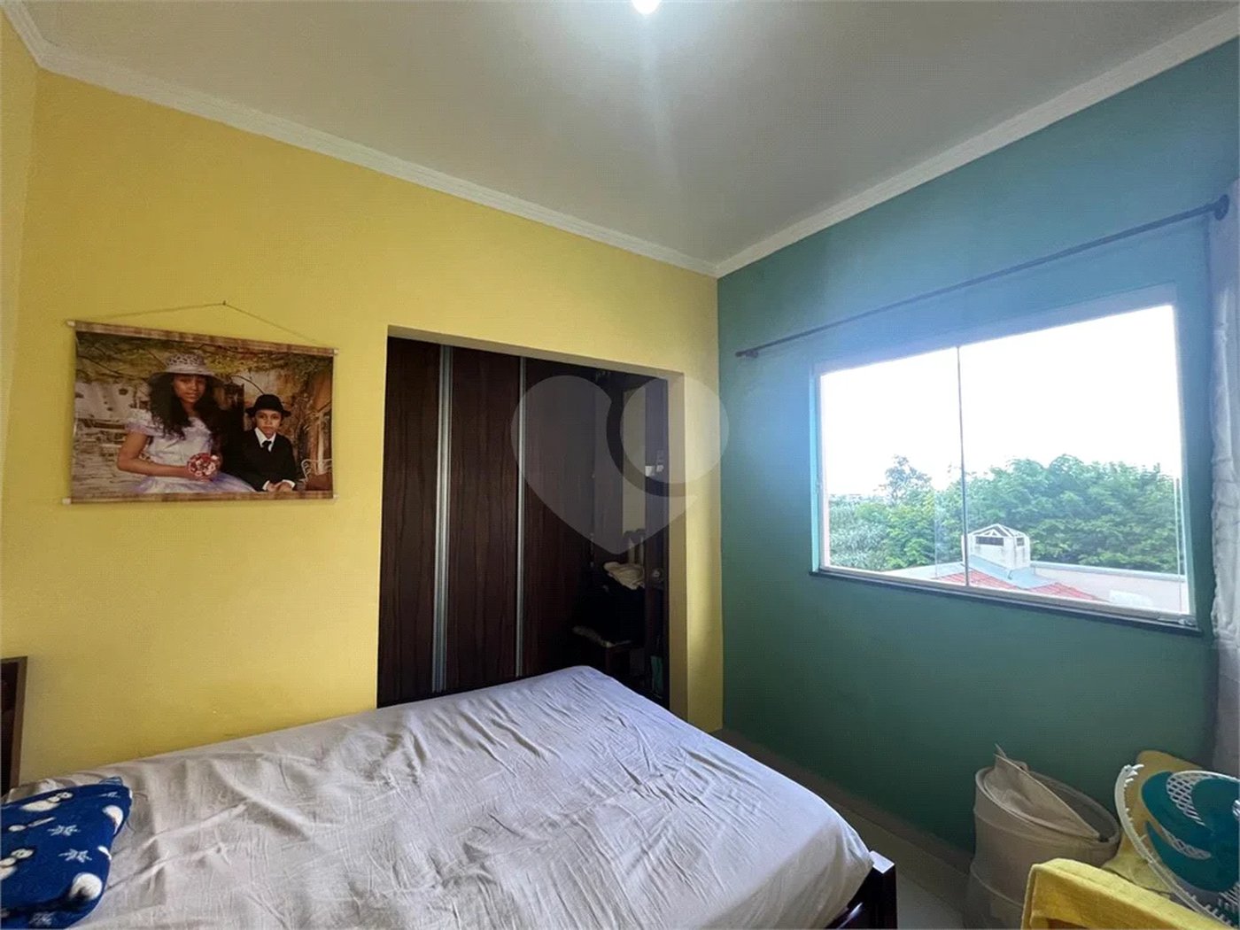 Casa ampla no bairro Terra Rica com 3 pavimentos e excelente estrutura.