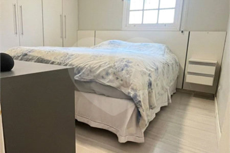 Apto Reformado em Mirandópolis c/76m2 úteis - 2 Dormts/1 Vaga fixa