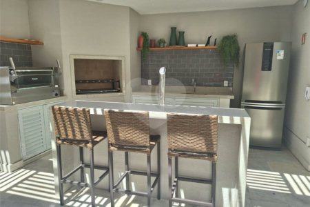 Apartamento com uma suíte para locação ao lado do Shopping Metrô Tatuapé. SP