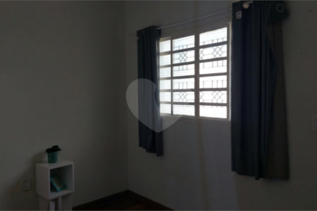 Casa à venda com 5 quartos, sendo 1 suíte, em Jardim Santa Paula, São Carlos, SP