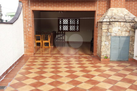 Casa com 3 dorm, 2 suítes, área gourmet, 4 vagas na Mooca