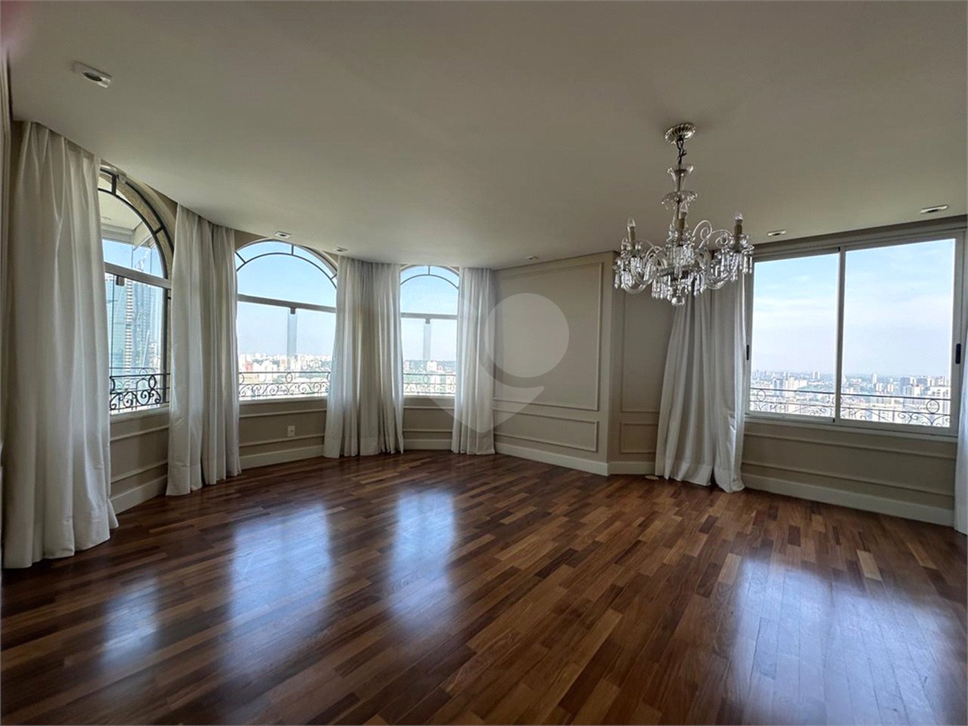 Apartamento para alugar com 4 suítes em Jardim Fonte do Morumbi, São Paulo, SP