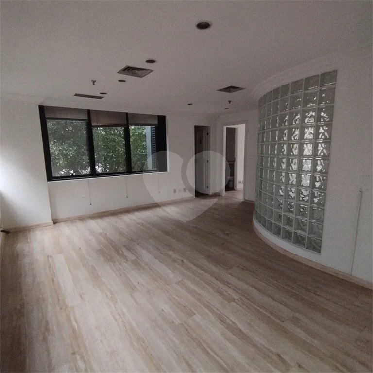 Sala comercial para locação no Jardim Paulista, 90 m², 2 vagas de garagem