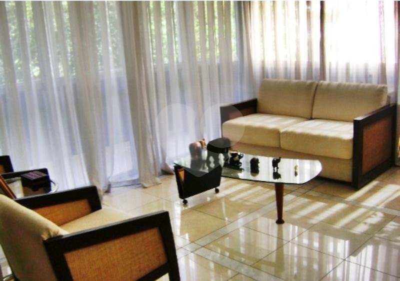 Apartamento Residencial / Santa Cecília