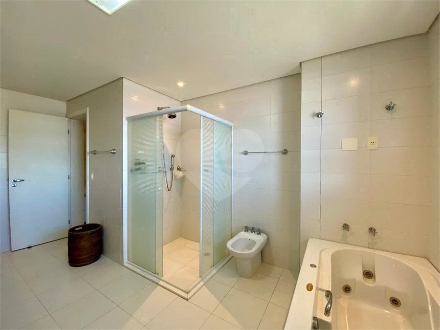 Apartamento à venda com 4 suítes em Riviera de São Lourenço, Bertioga, SP