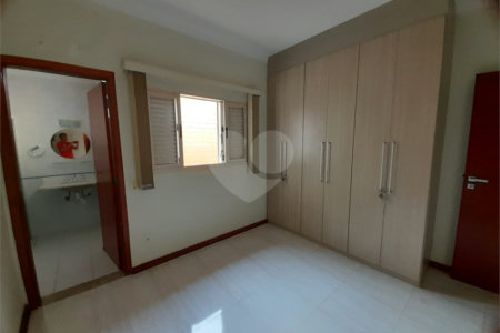 Casa à Venda no Residencial Eldorado - São Carlos