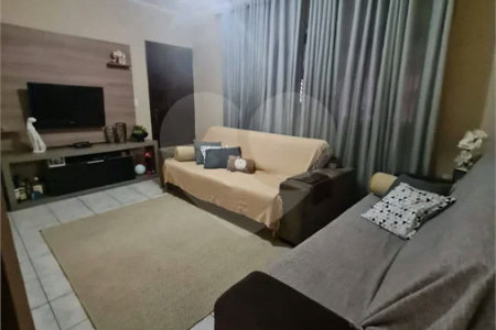 Casa com 183m², 3 dormitórios, 2 vagas, à venda em Santo André