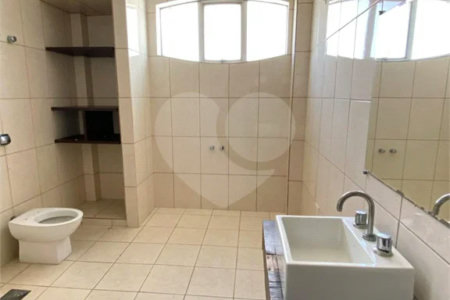 Apartamento à Venda | 327 m² | 4 dormitórios (1 suíte) | 2 vagas na Mooca!
