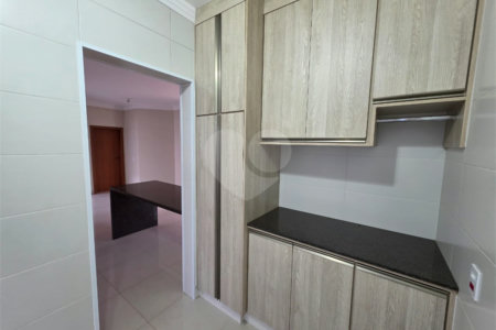 Casa no Village Damha III, 3 quartos 2 suítes