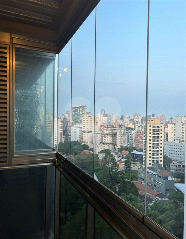 Apartamento 2 quartos, sendo 1suíte. 2 banheiros. Cozinha americana. Living com 2 ambientes com varanda gourmet,