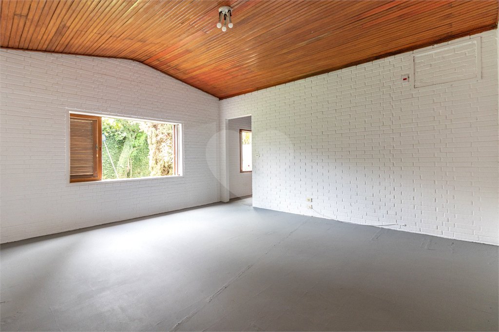 Casa térrea com 3 quartos sendo 1 suíte 2 vagas á venda em Alto da Boa Vista, São Paulo - SP