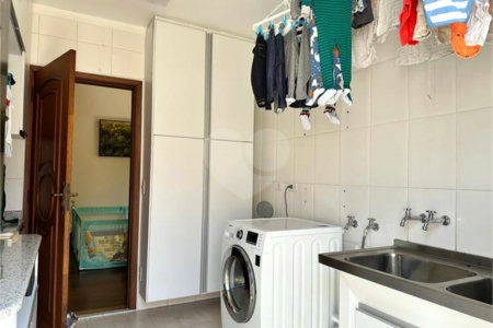 Sobrado com 5 dorm. sendo 2 suites