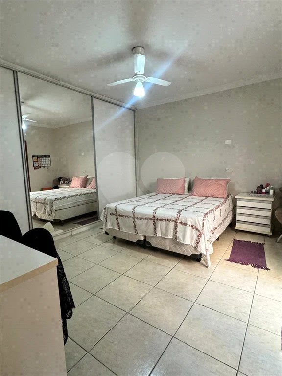 Belíssimo sobrado estilo edícula com 5 dormitórios, à venda na Nova Piracicaba em Piracicaba/ SP.