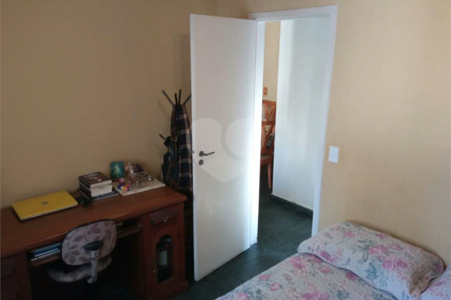 Lindo apartamento, muito bem conservado, com bom espaço interno.