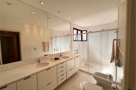Higienópolis: Apartamento de 350 m2, 4 suítes, 5 vagas.