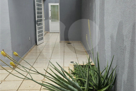 Casa Locação e Venda Condomínio Portal de Itaici 04 Dormitórios 02 suítes