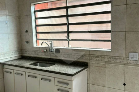 Casa com 125m², 2 dormitórios, 1 vaga, à venda na Vila Harmonia em Guarulhos.