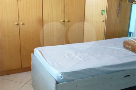 Sobrado com 101m², 2 dormitórios, sendo 2 suítes, 2 vagas, à venda na Vila Ema.