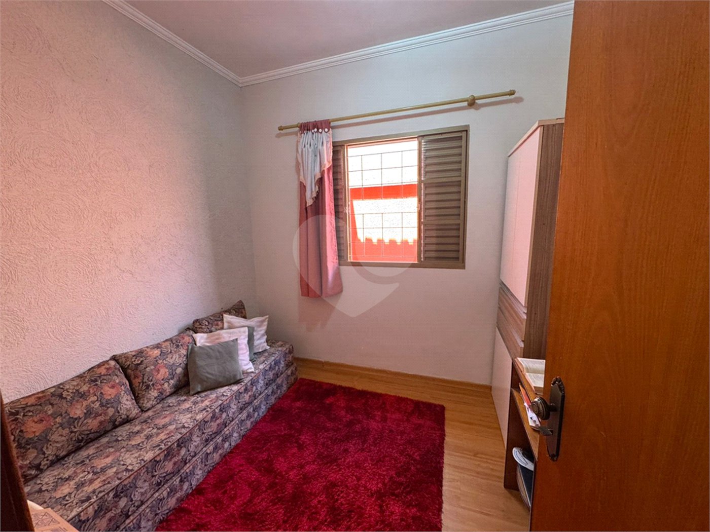 Casa com 03 Dormitórios á venda, em Jardim Alvorada, São Carlos.