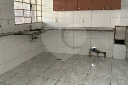 Casa Ampla e Versátil na Vila Marcelino — Excelente Espaço e Pronta para Ocupação Imediata!