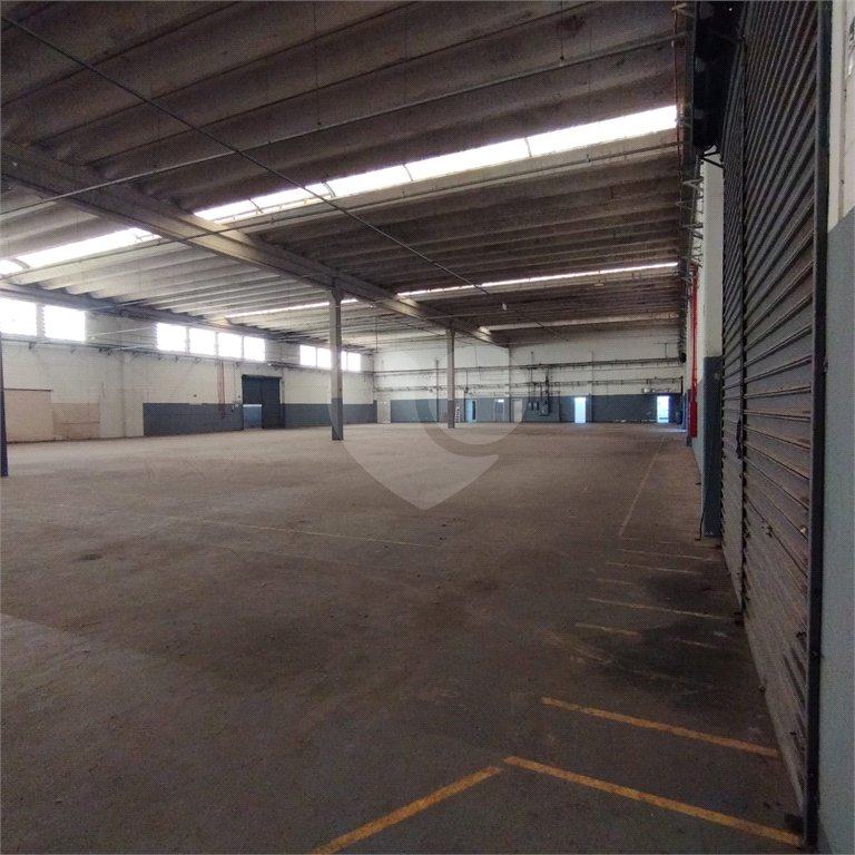 Galpão com 4.000 m² à venda em São Mateus