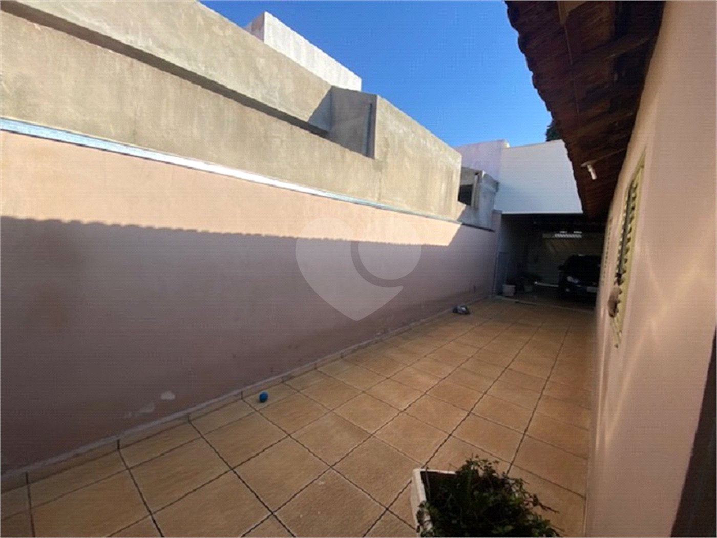 Casa térrea de 3 dormitórios