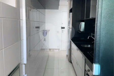 O Seu Apartamento Exclusivo: 74 m² Reformados ao Lado do Ibirapuera!