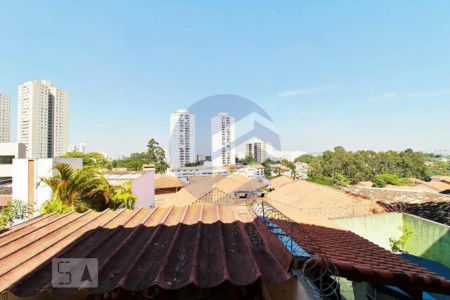 Casa para alugar com 3 quartos, sendo 1 suíte, em Jardim Monte Kemel, São Paulo - SP