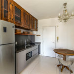 Itaim ! Studio ,muito bem localizado ! vaga de garagem !
