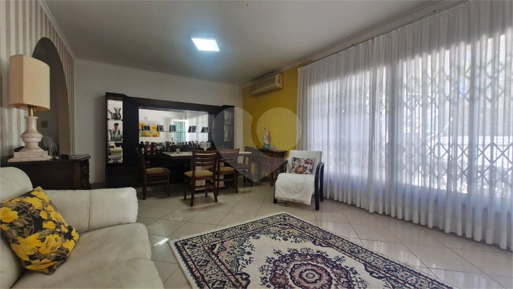 Casa térrea 280m² de terreno 3 dorms 1 suíte
