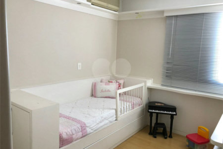 Apartamento na Saúde 126m² 3 dorm/3vagas Aceita permuta por imóvel na praia