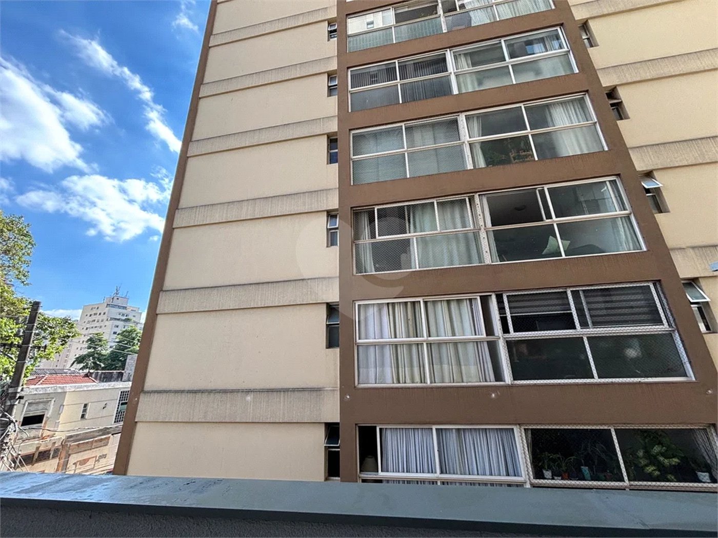 Apartamento aconchegante com terraço e sacada