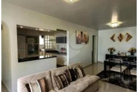 Apartamento com 85 m² de área útil, 3 quartos, garagem, à venda no Cambuci