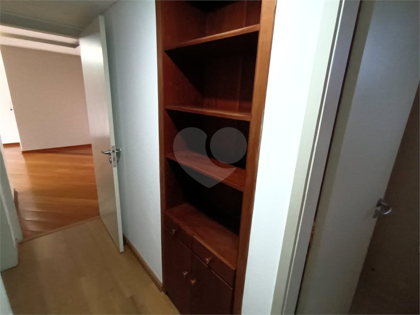Apartamento á venda 3 dormitórios Vila Andrade, São Paulo - SP