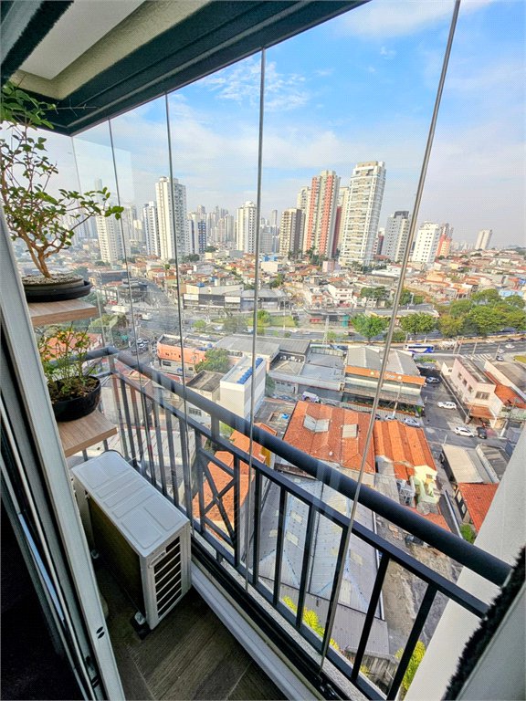 Apartamento à venda na Mooca com 73 m² com 3 dormitórios e 2 vagas. Aceita e estuda Permuta.