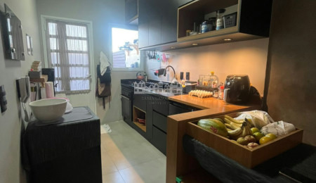Casa à venda com 2 quartos no condomínio Villagio Dei Fiori, Atibaia - SP