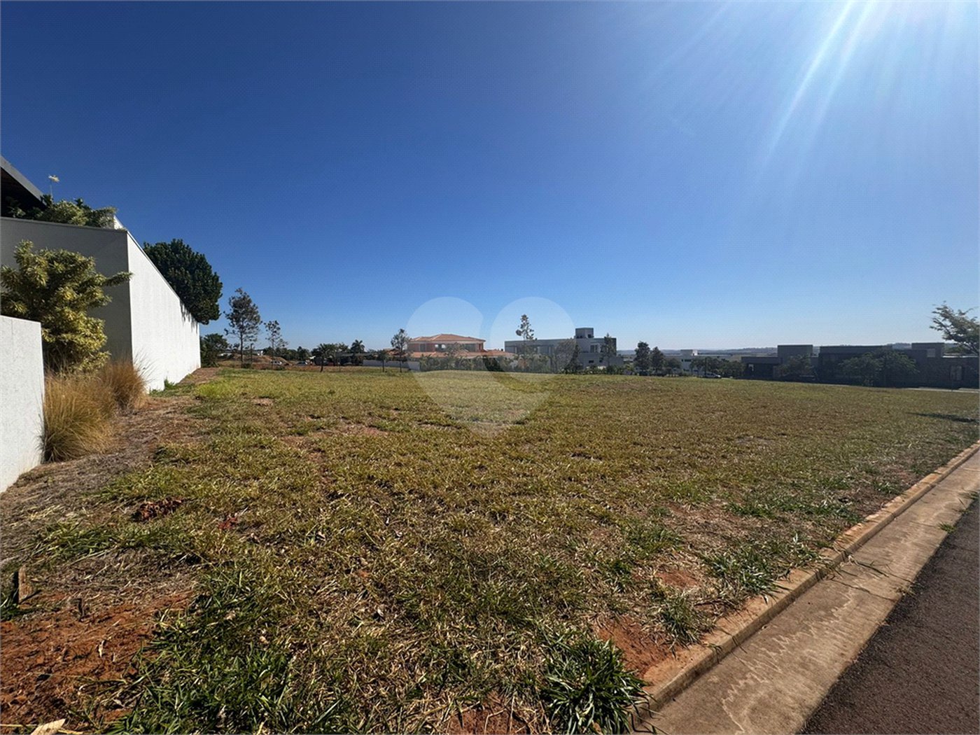 Terreno para venda no condomínio de alto padrão Damha Golf
