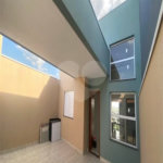 Linda casa nova á venda Jardim dos Sabias, 2 dormitorios um suite, uma vaga. 129m² de construção.