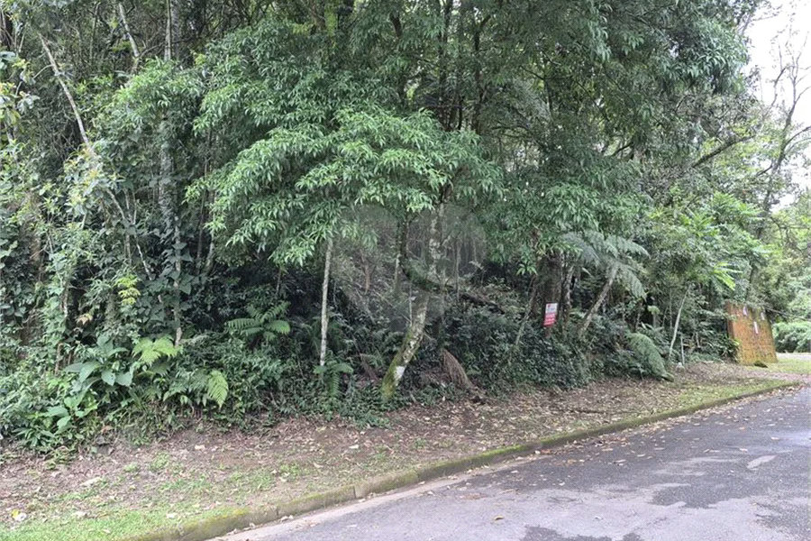 Terreno à venda no condomínio Alpes da Cantareira, Mairiporã - SP