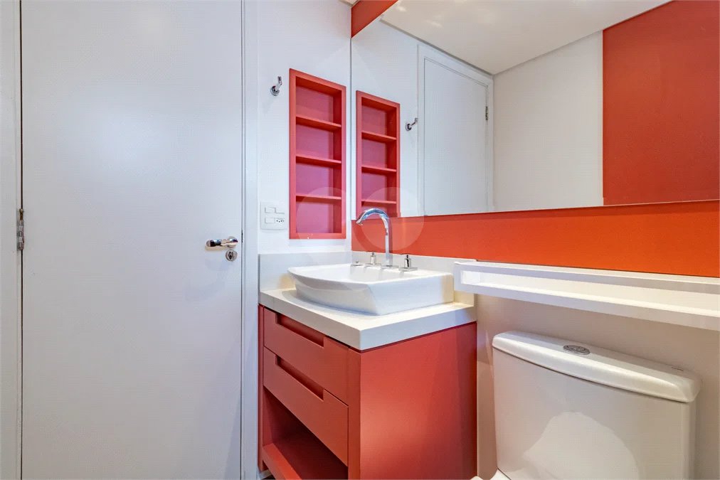 APARTAMENTO PARA LOCAÇÃO COM 151M2 - 3 QUARTOS ( 2 SUÍTES ) - 3 VAGAS NO JARDIM AMÉRICA.