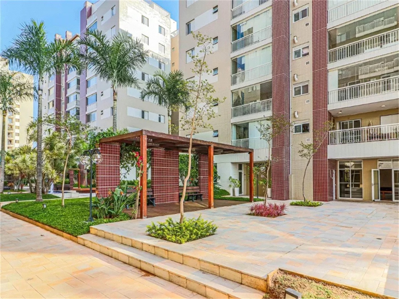 Magnifico Apartamento no Butantã com 88m2 , 03 dorms , 2 vagas , piscina , ampla área de Lazer ótima localização !!!!