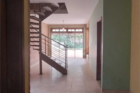Excelente sobrado para venda no residencial Parati