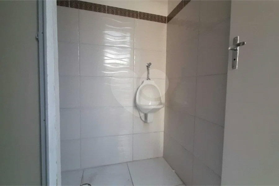 EXCELENTE CASA COMERCIAL EM ESQUINA, OPORTUNA E MAIS QUE ESPECIAL. Venha Conferir.