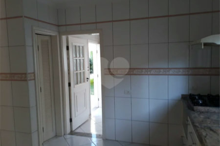 Sobrado à venda com 3 quartos, sendo 1 suíte,  em Condomínio Residencial Terras do Caribe, Valinhos, SP