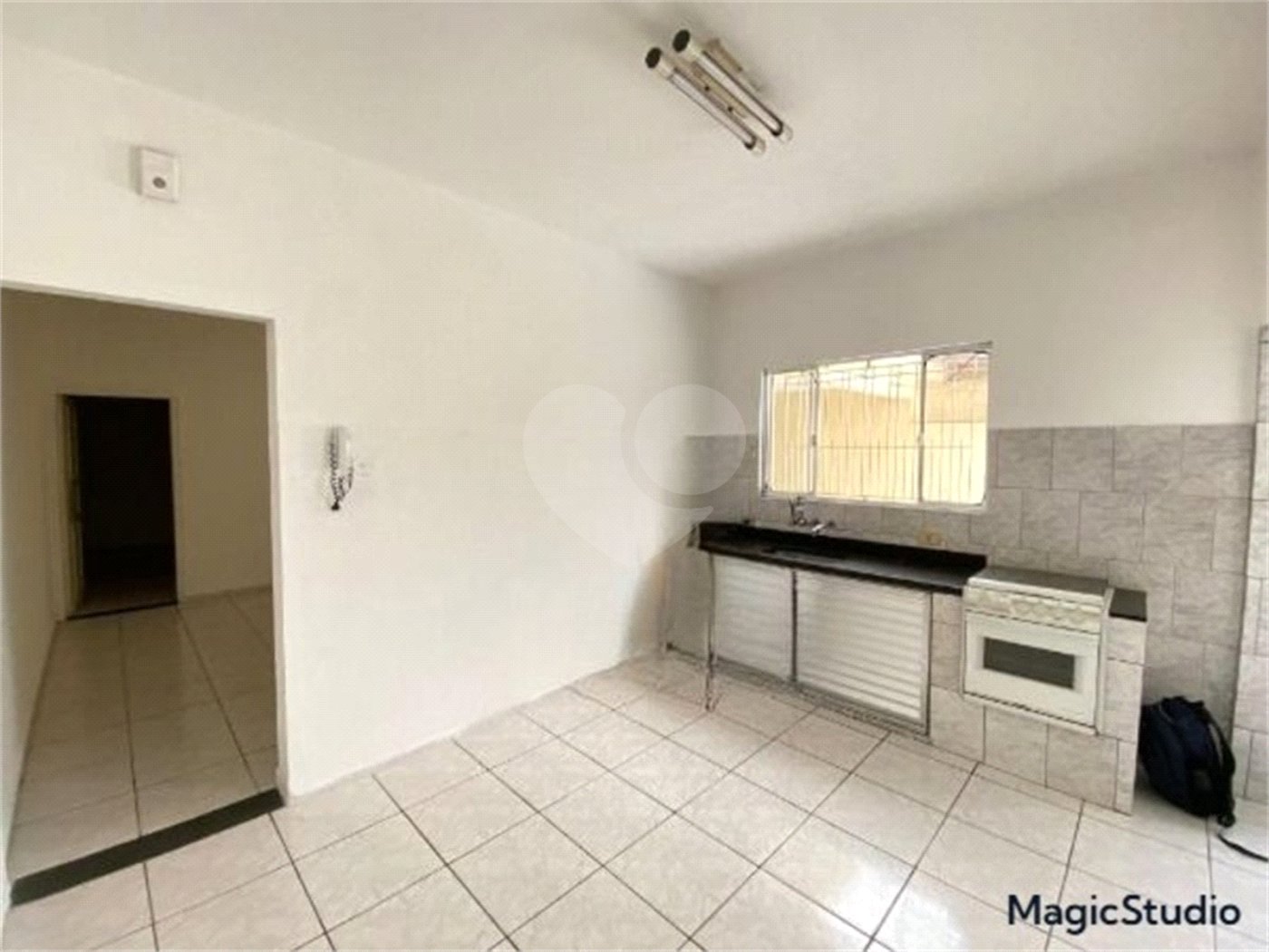Casa com 224m², 3 dormitórios, 4 vagas, à venda na Vila Ema.