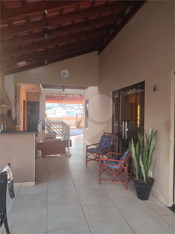 Casa a venda em excelente estado de conservação,