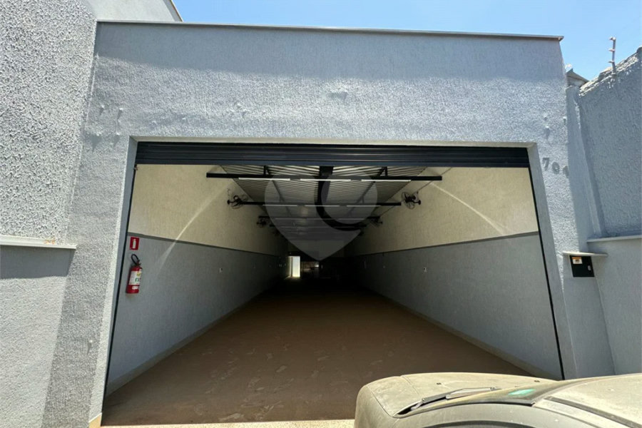 Salão Comercial para locação no Vila Industrial.